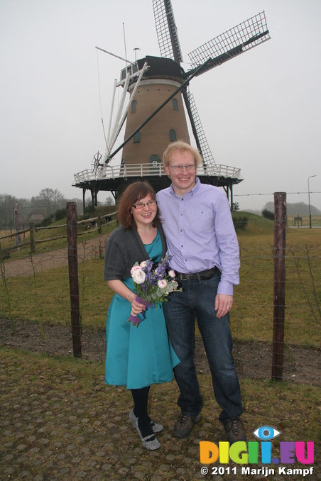 IMG_7353 Jenni and Marijn at windmill